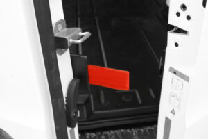 Solide låsepaler i hardox stål er en vigtig del af Herkules Sikrings gennemtænkte låse til varebiler.